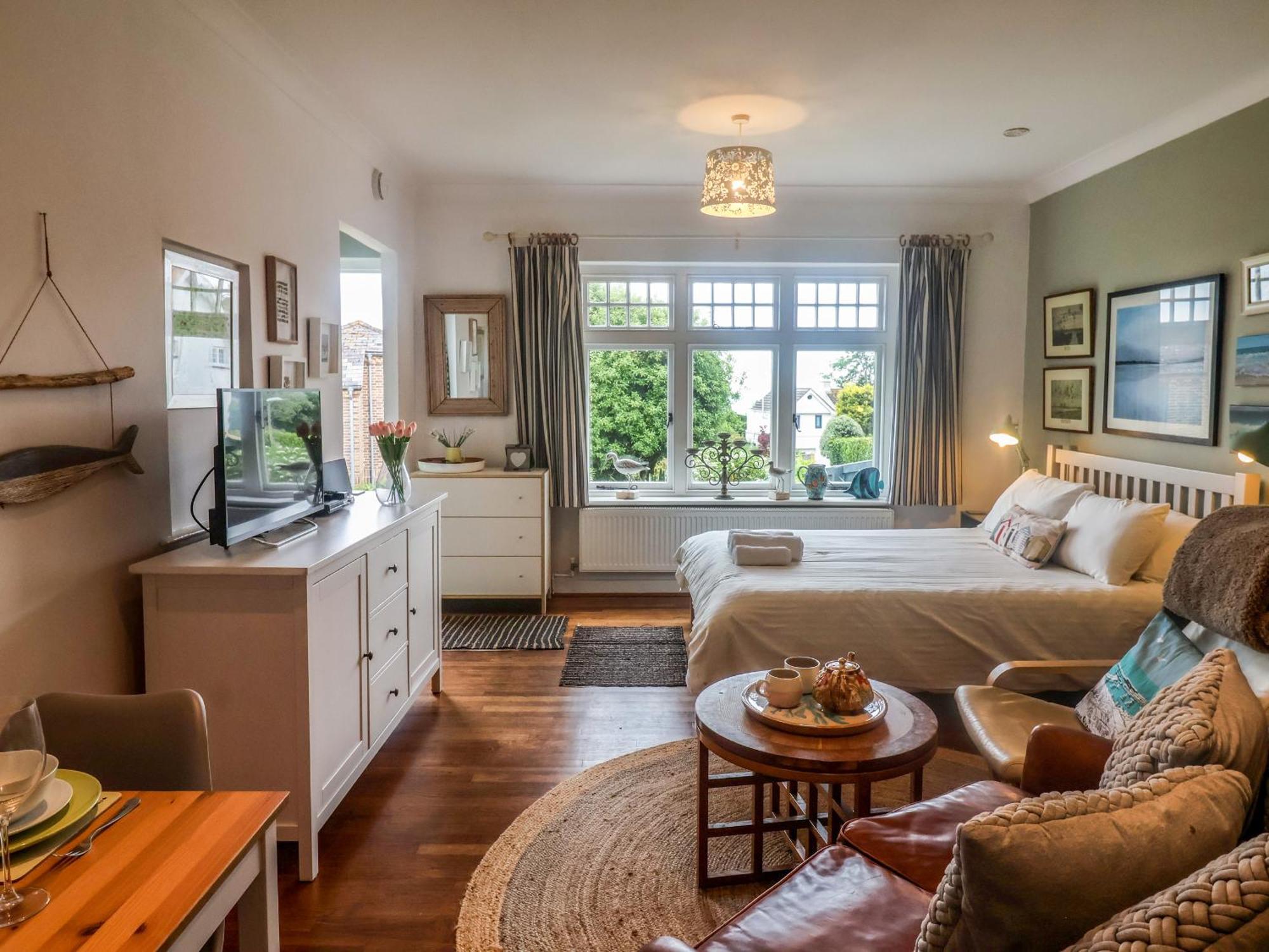 The Apartment At Queen Anne'S Lodge Lyme Regis Extérieur photo