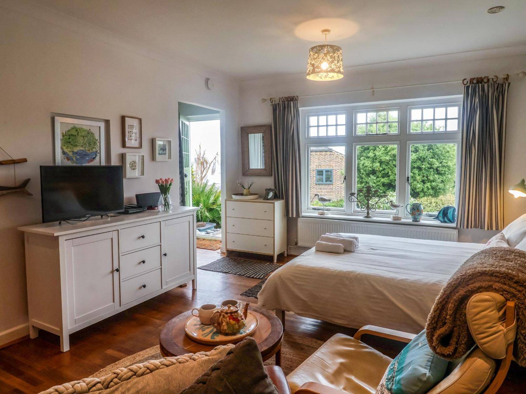 The Apartment At Queen Anne'S Lodge Lyme Regis Extérieur photo