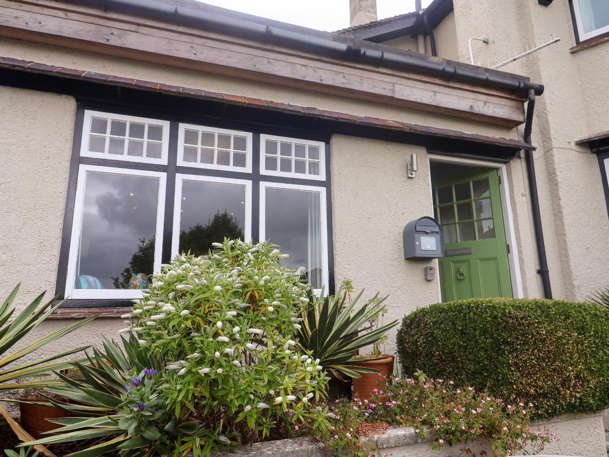 The Apartment At Queen Anne'S Lodge Lyme Regis Extérieur photo